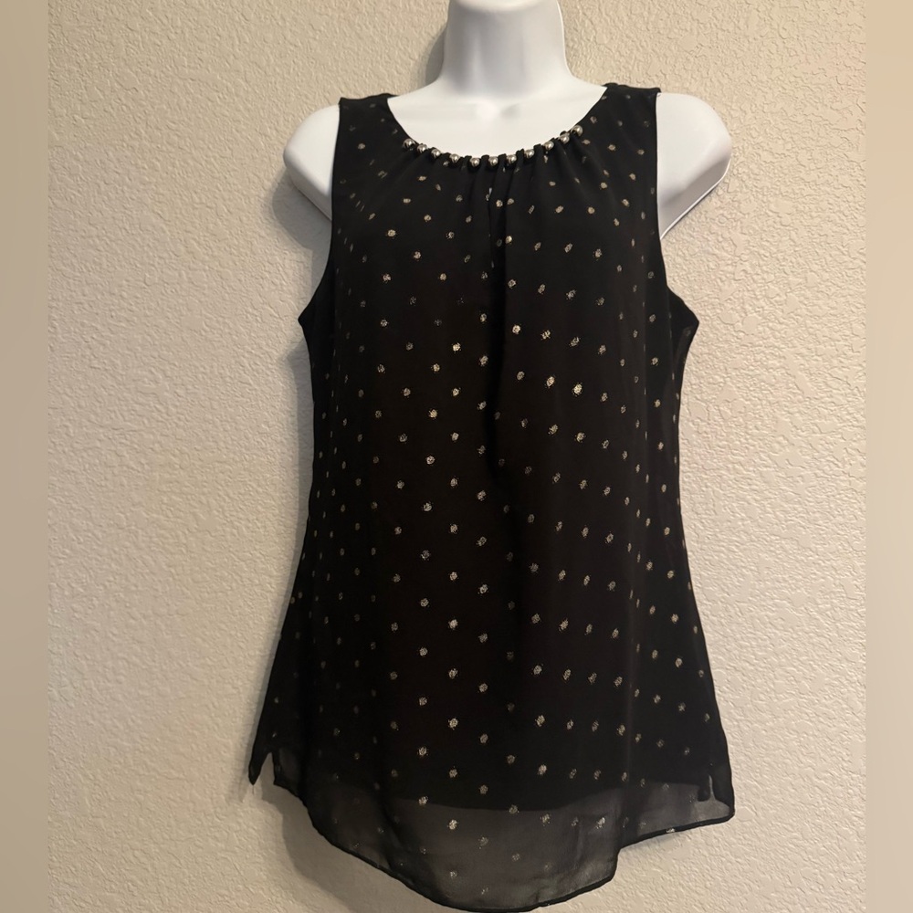 White House Black Market Sleeveless Pleated Black/Gold Blouse